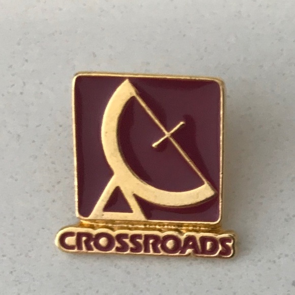 Crossroads Christian Ministry Lapel Hat Pin Vintage Red and Gold - Picture 1 of 3